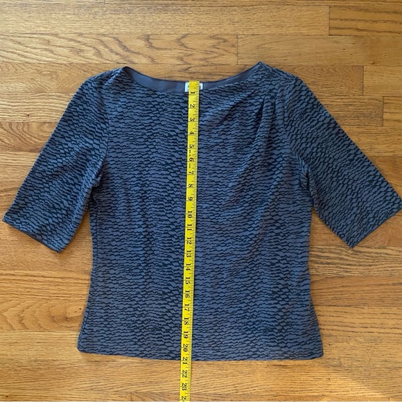 Armani Collezioni Shirt Women Size 10 Gray Asymmetrical Ruffle Blouse 3/4 Sleeve - Picture 4 of 7